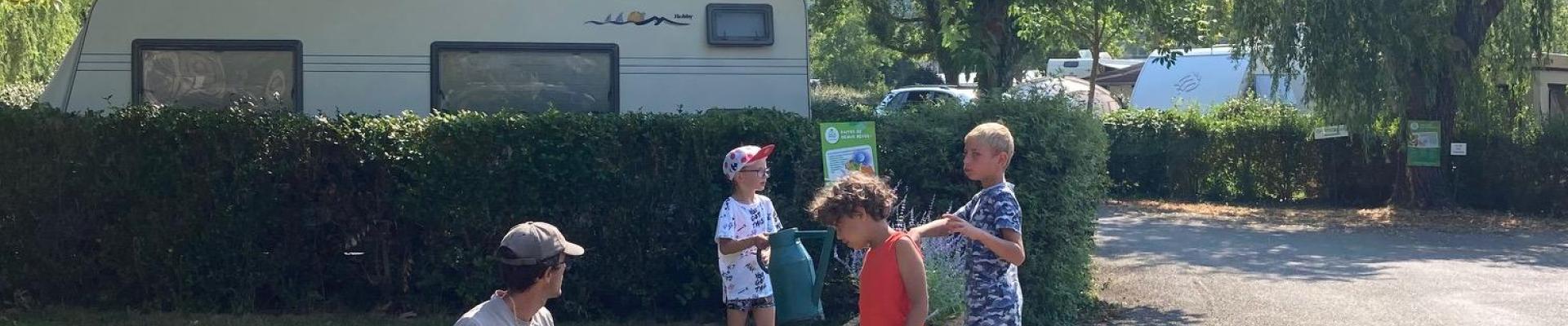 Jardinage entre enfants