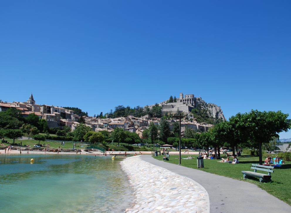 Citadelle vue du Plan d'eau des Mares